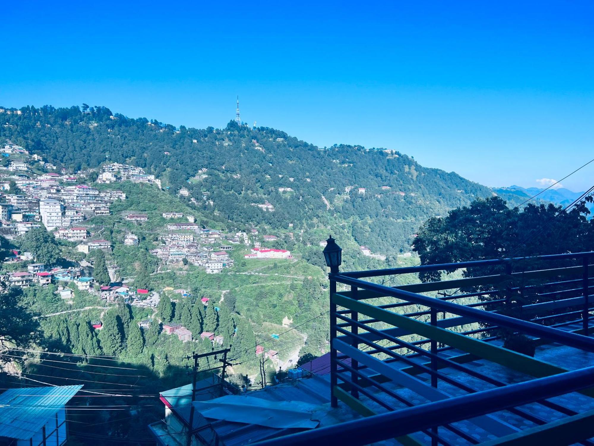 Irish Town Mussoorie Hotel ภายนอก รูปภาพ